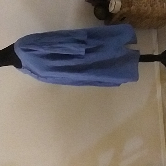 Avenue Pull Over Top - Picture 5 of 8